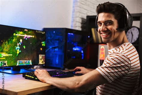 game man gaming.